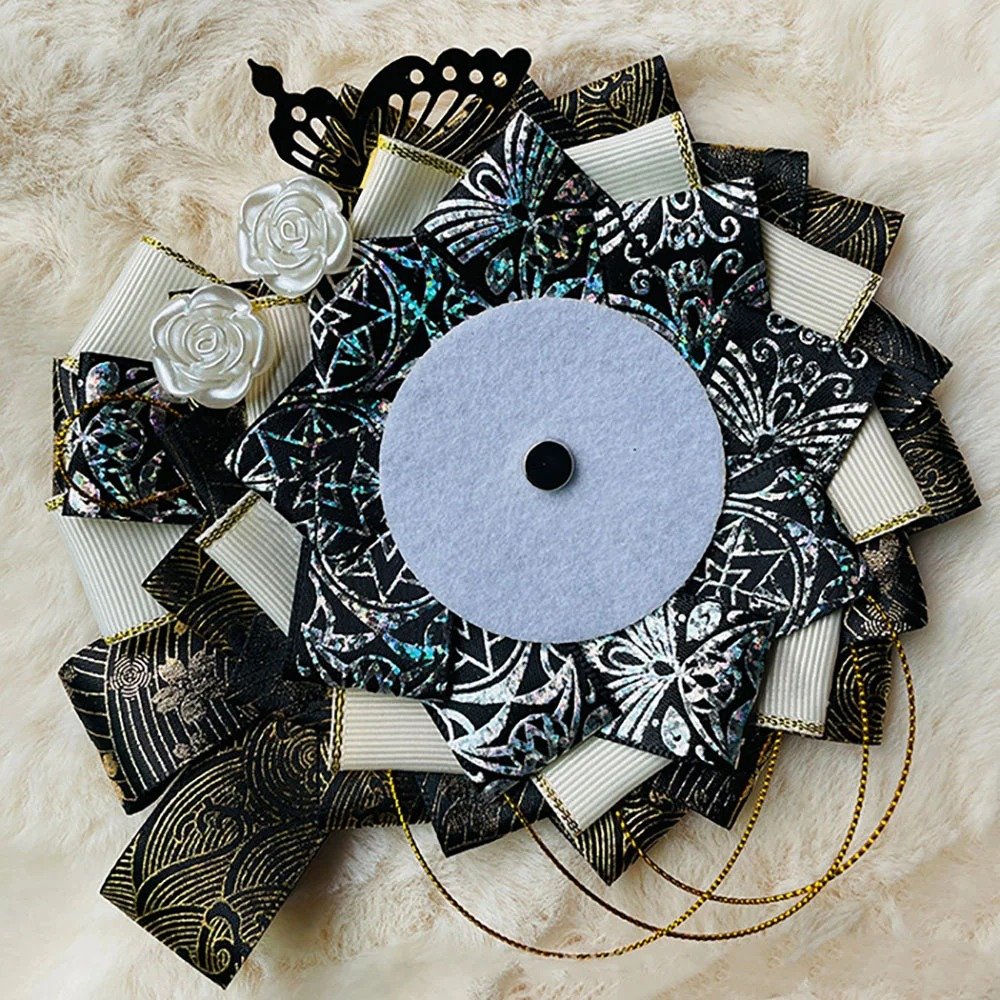 Subverting Convention with Dual-Character Aesthetics: A Blue Lock Handmade Ita Board Breakdown